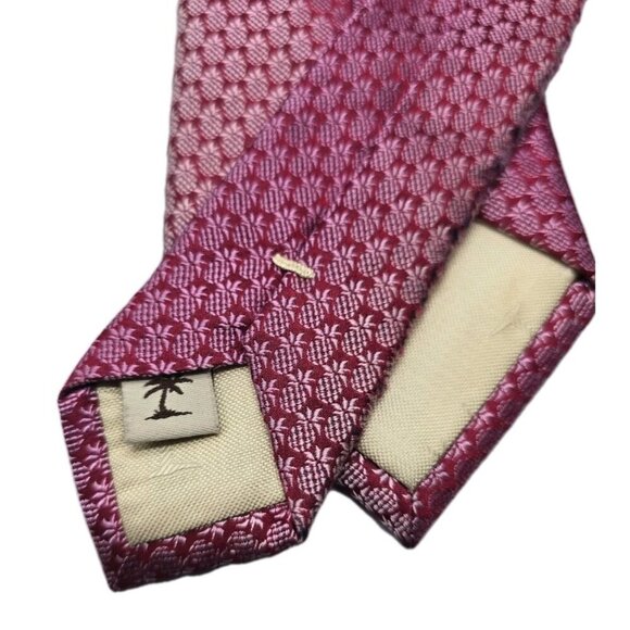 Tommy Bahama Pink Pineapple All Over Print Hand Sewn 100% Silk Men's Tie Necktie - Picture 8 of 8